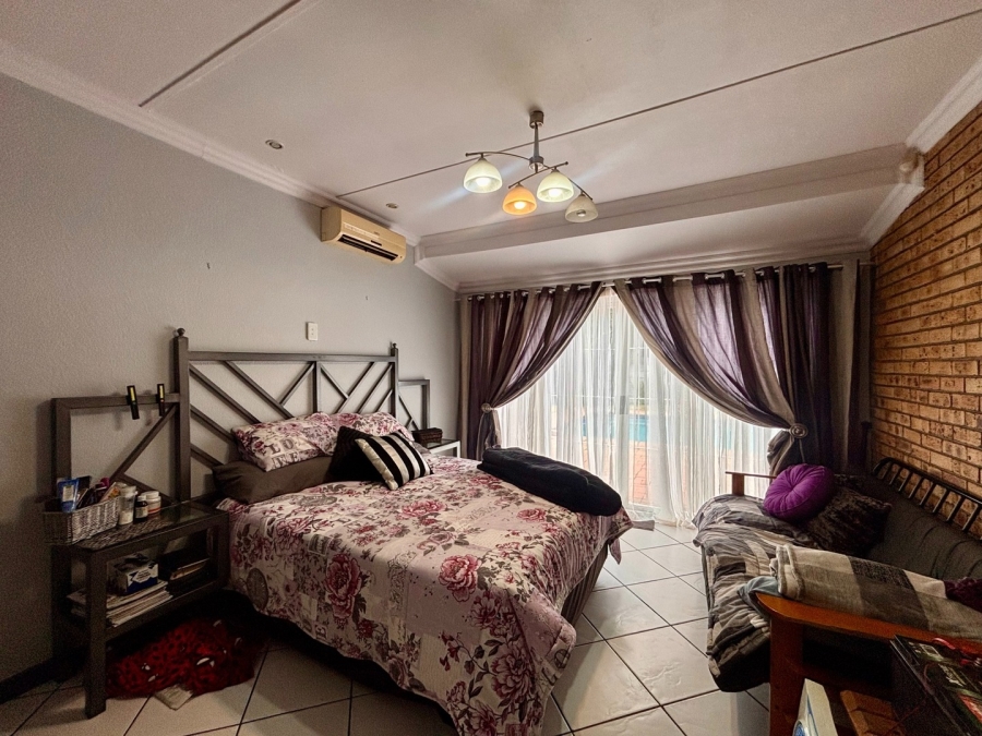 3 Bedroom Property for Sale in Wilkeville North West